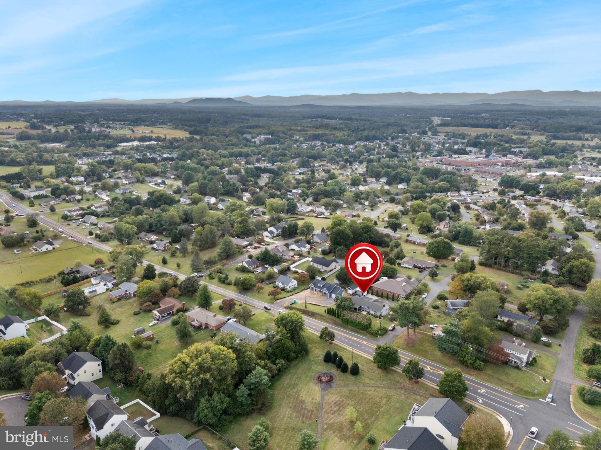 SAUNDERS - Residential