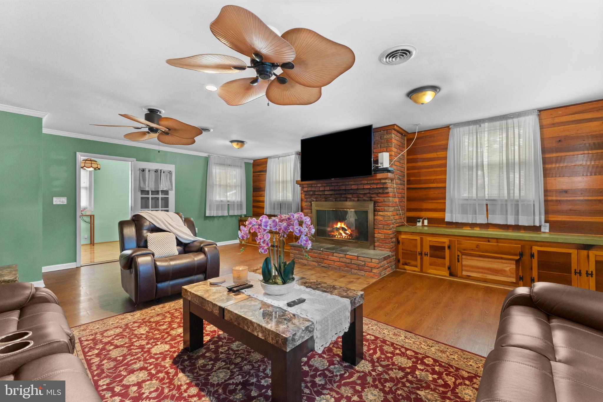 SAUNDERS - Residential