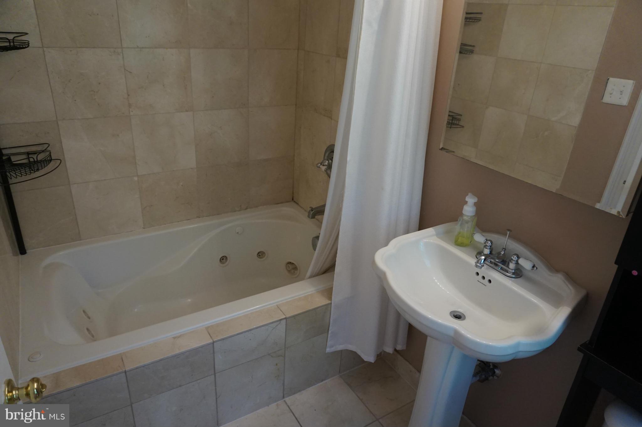 ALTA VISTA - Residential Lease