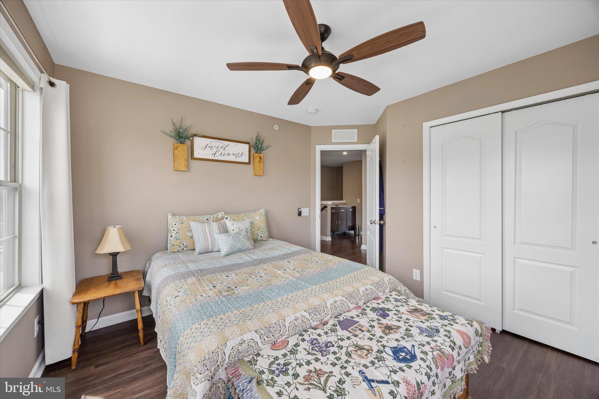 TALL OAKS - Residential