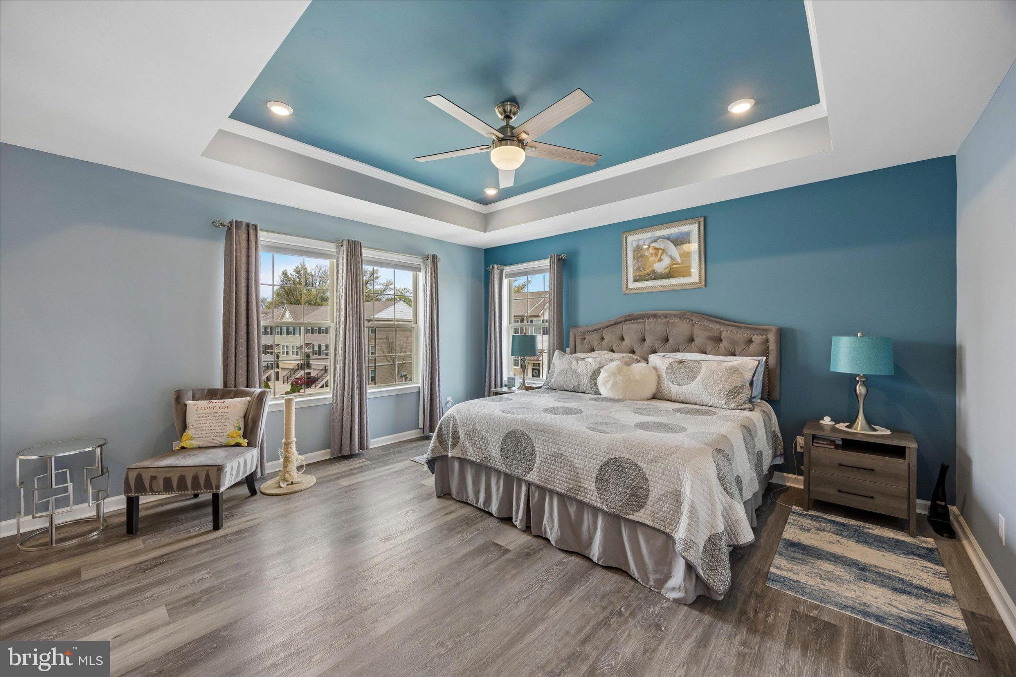 TALL OAKS - Residential