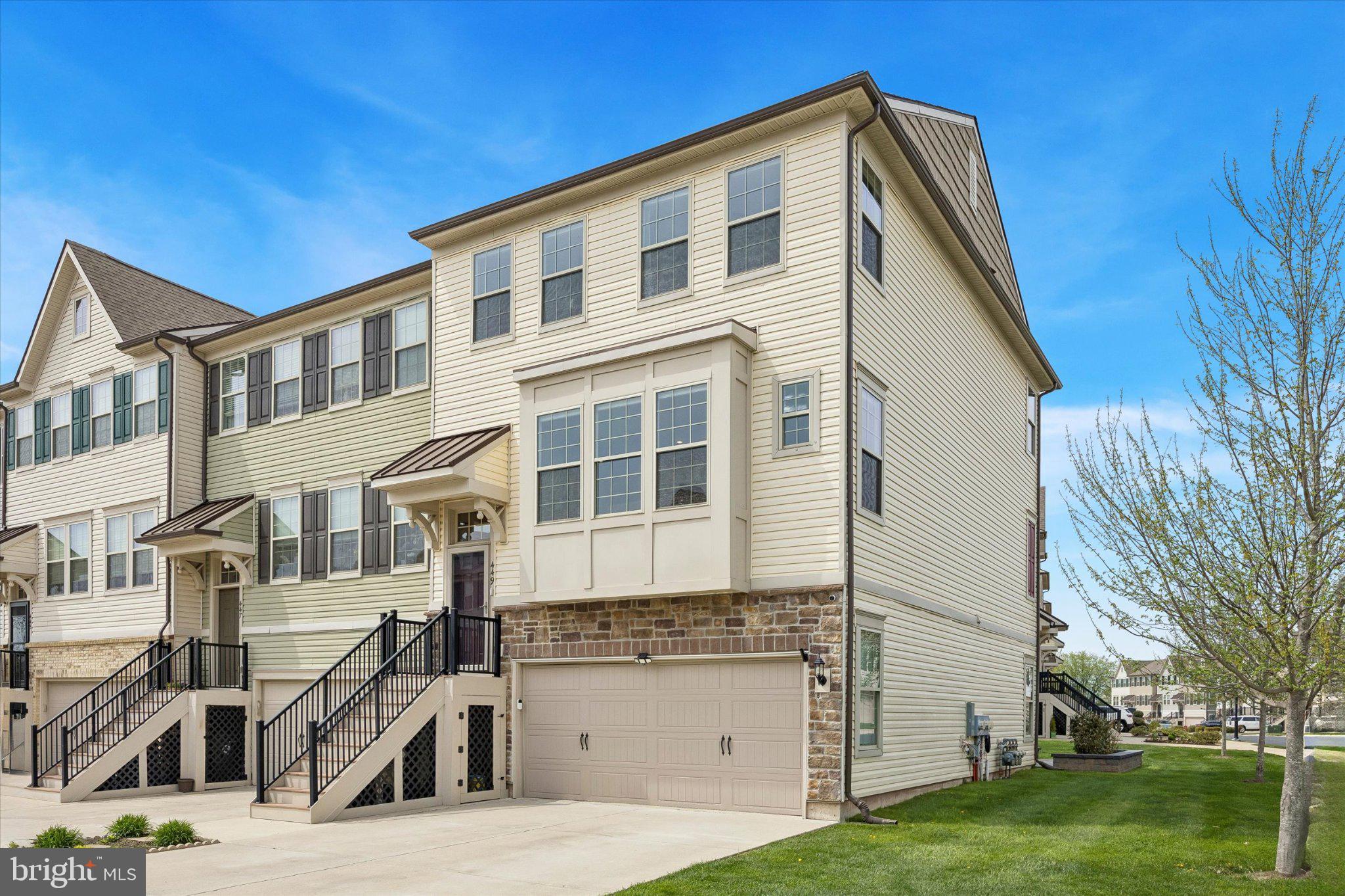 TALL OAKS - Residential