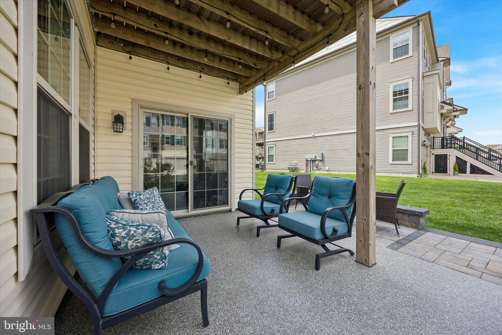 TALL OAKS - Residential