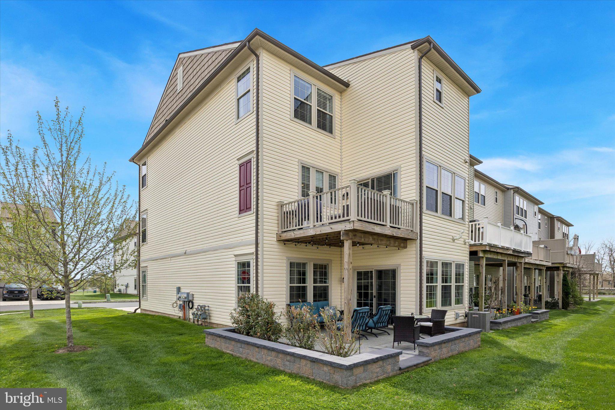 TALL OAKS - Residential