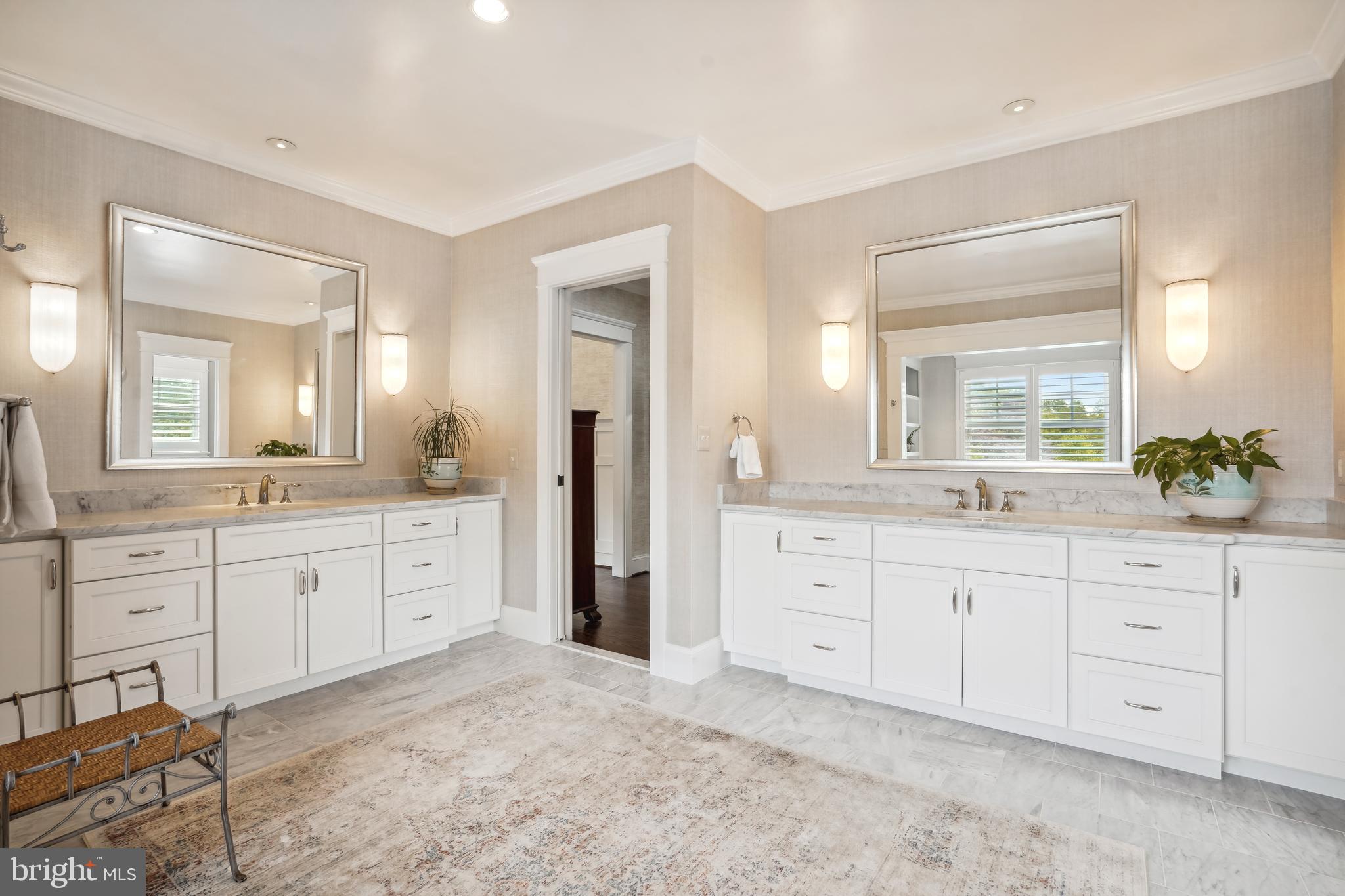 MCLEAN ESTATES - Residential