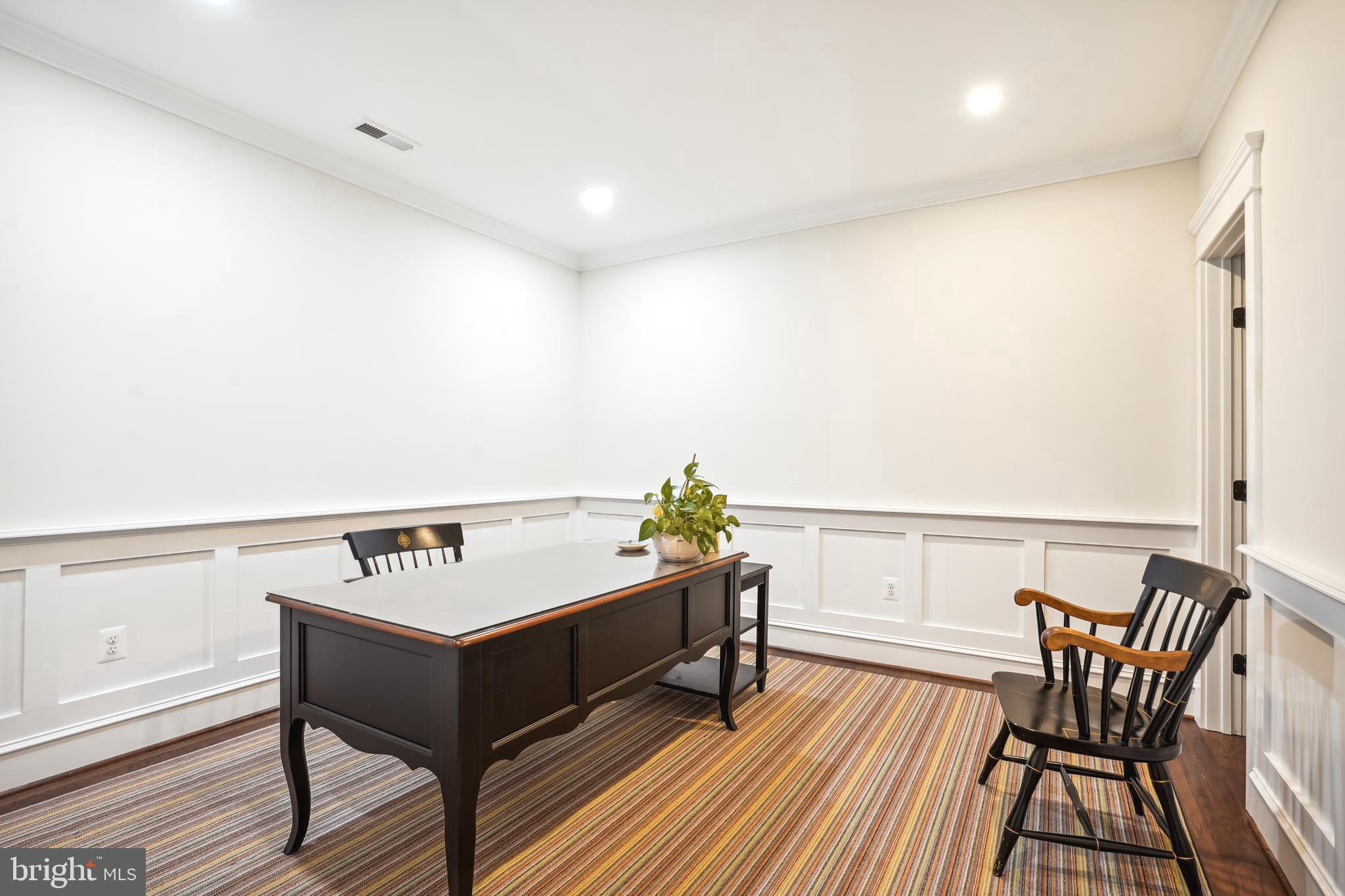 MCLEAN ESTATES - Residential