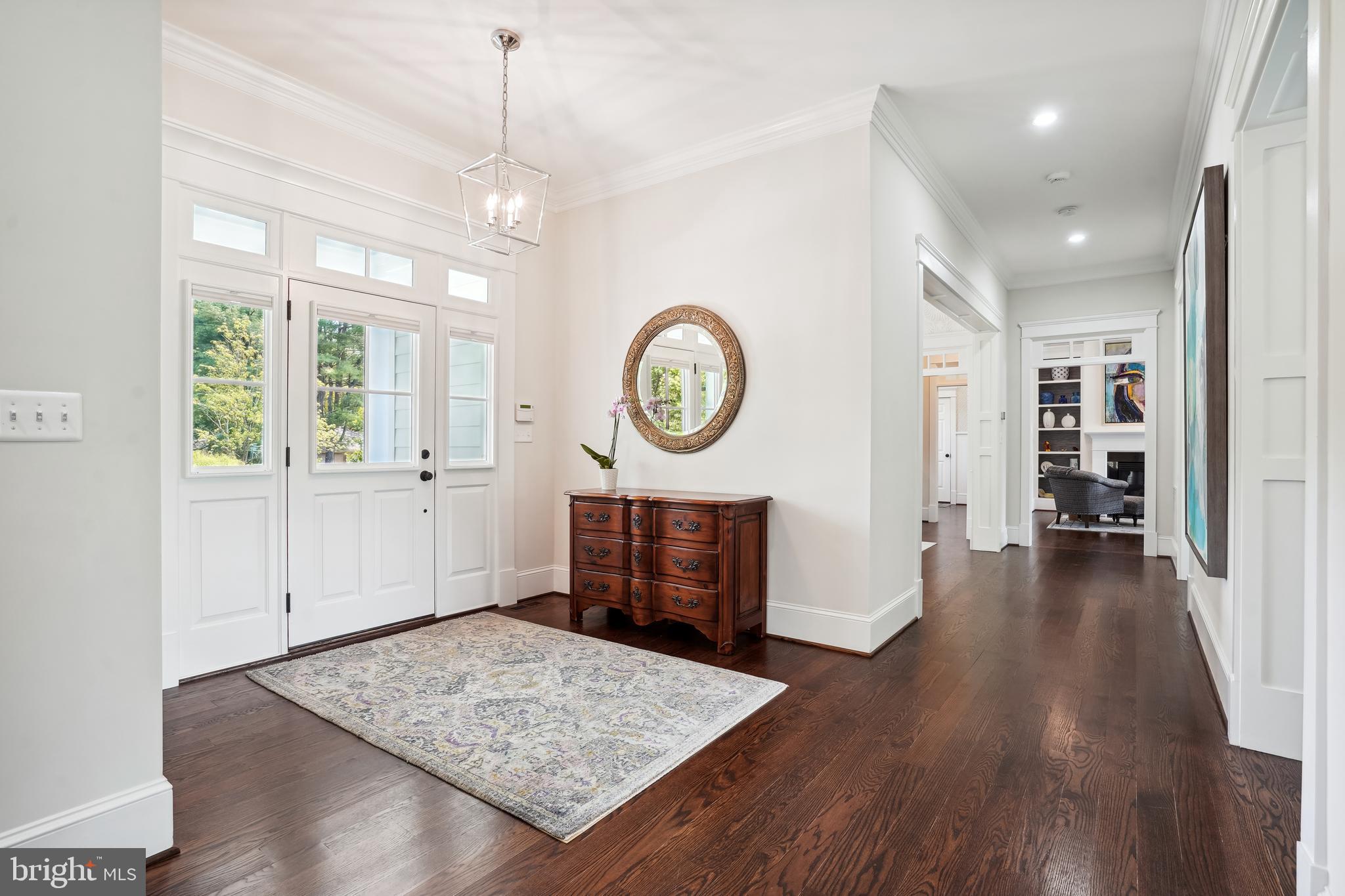 MCLEAN ESTATES - Residential