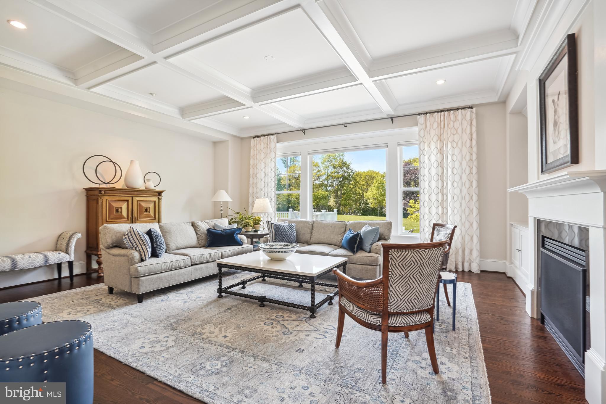 MCLEAN ESTATES - Residential