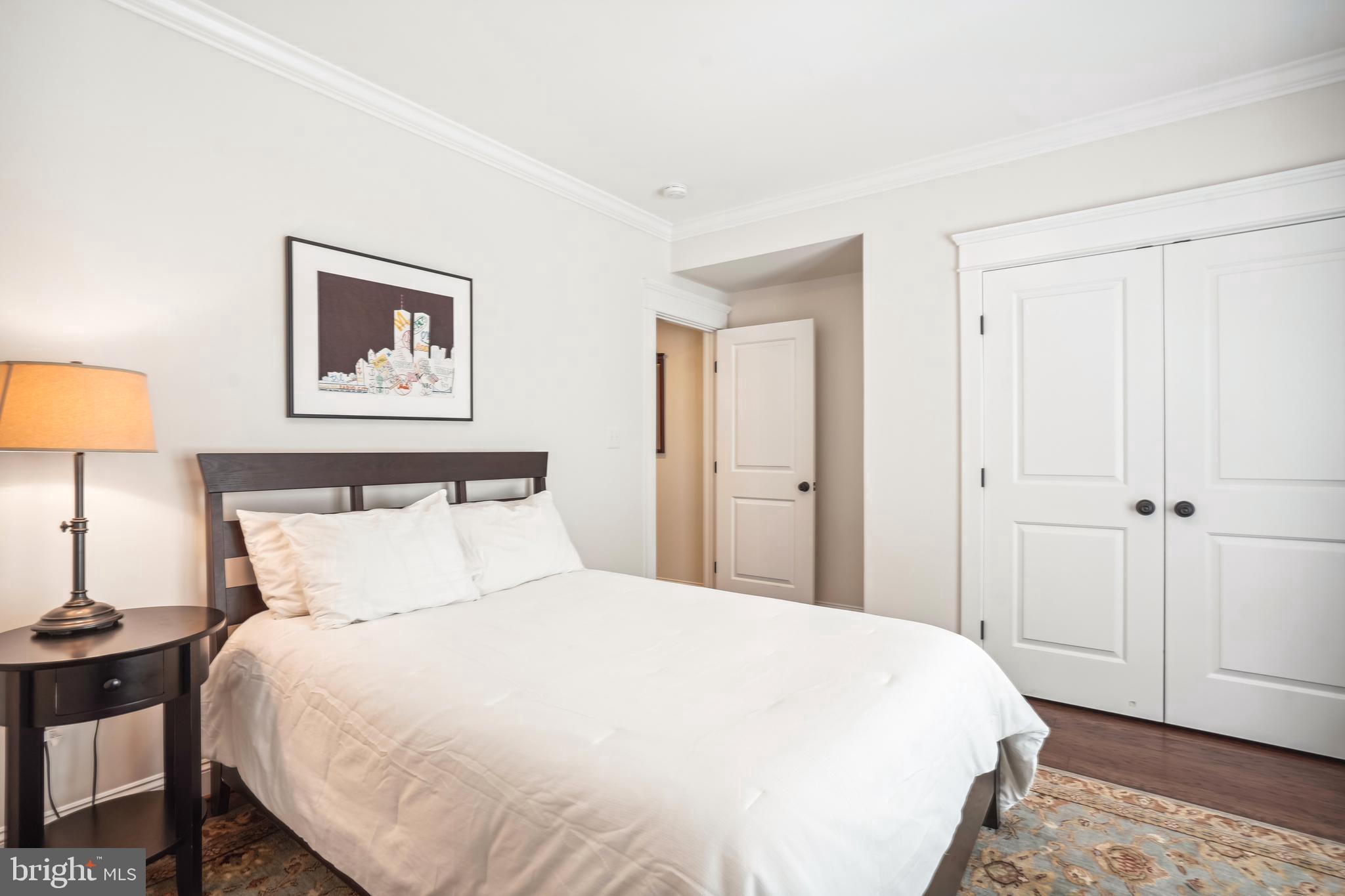 MCLEAN ESTATES - Residential