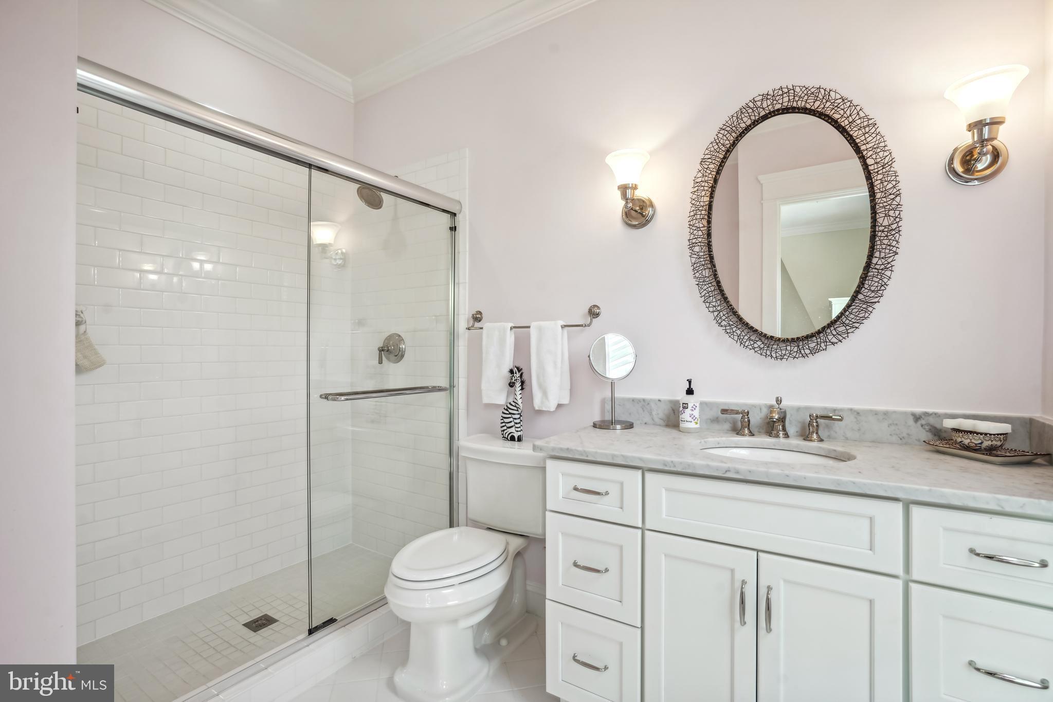 MCLEAN ESTATES - Residential