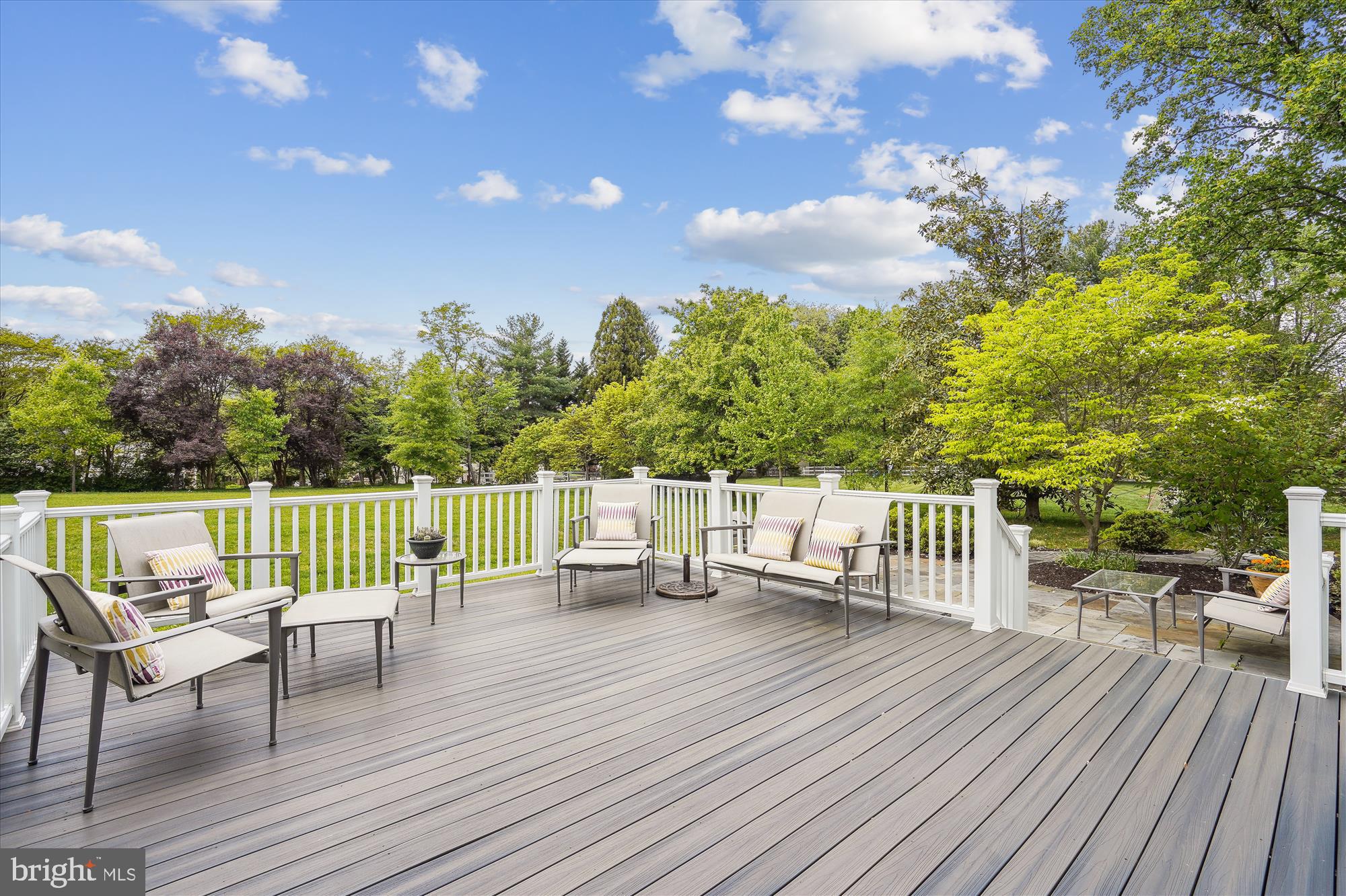 MCLEAN ESTATES - Residential