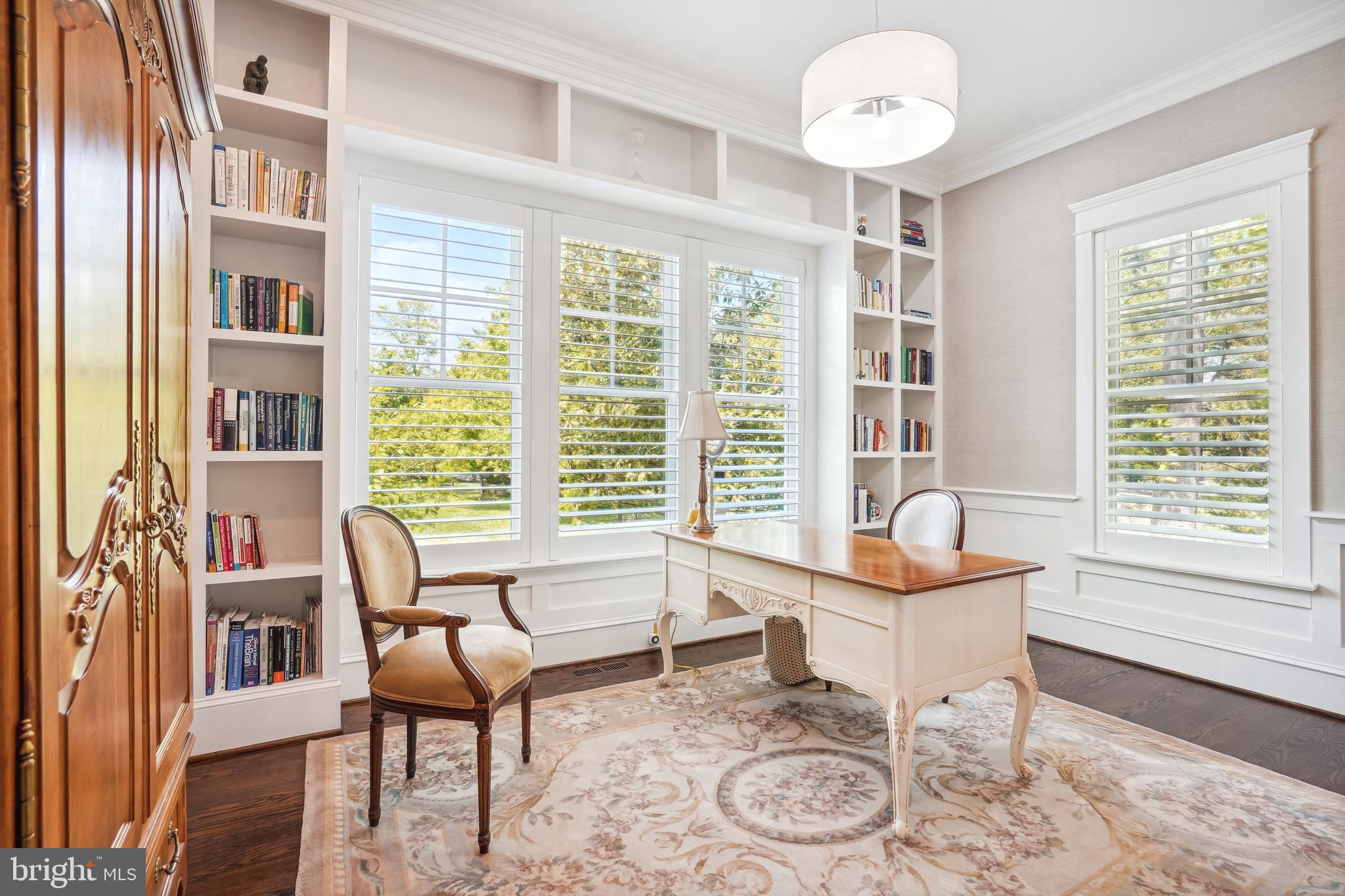 MCLEAN ESTATES - Residential