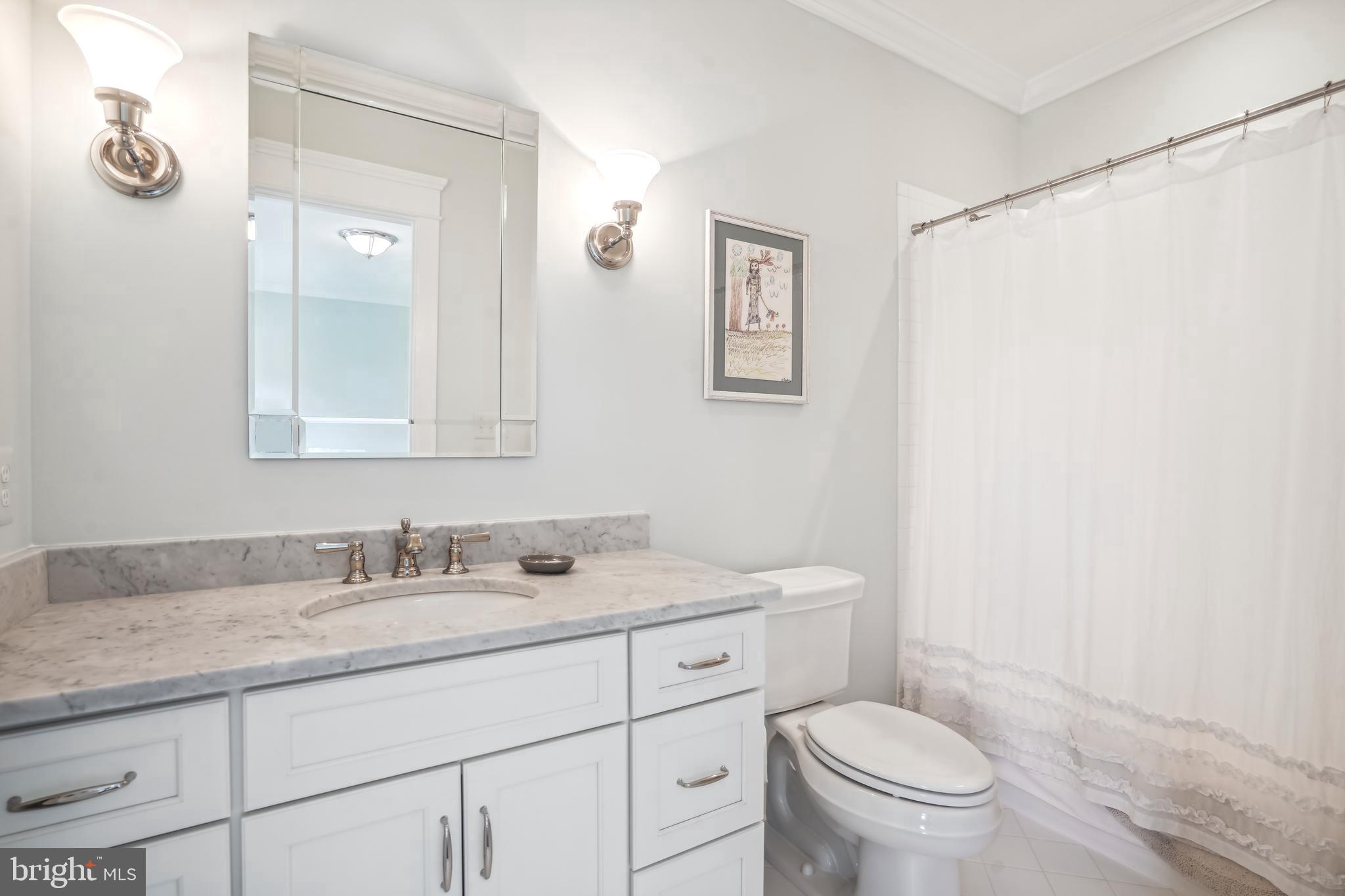 MCLEAN ESTATES - Residential