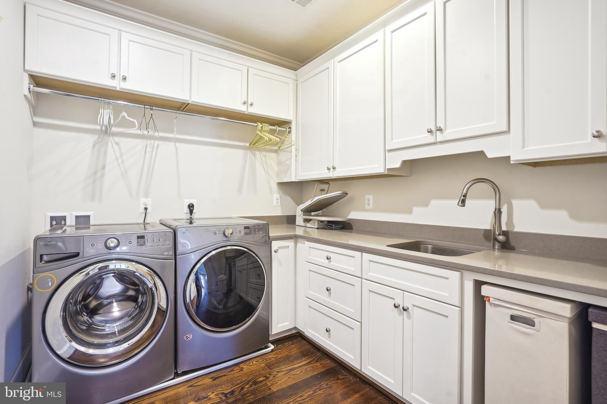 MCLEAN ESTATES - Residential