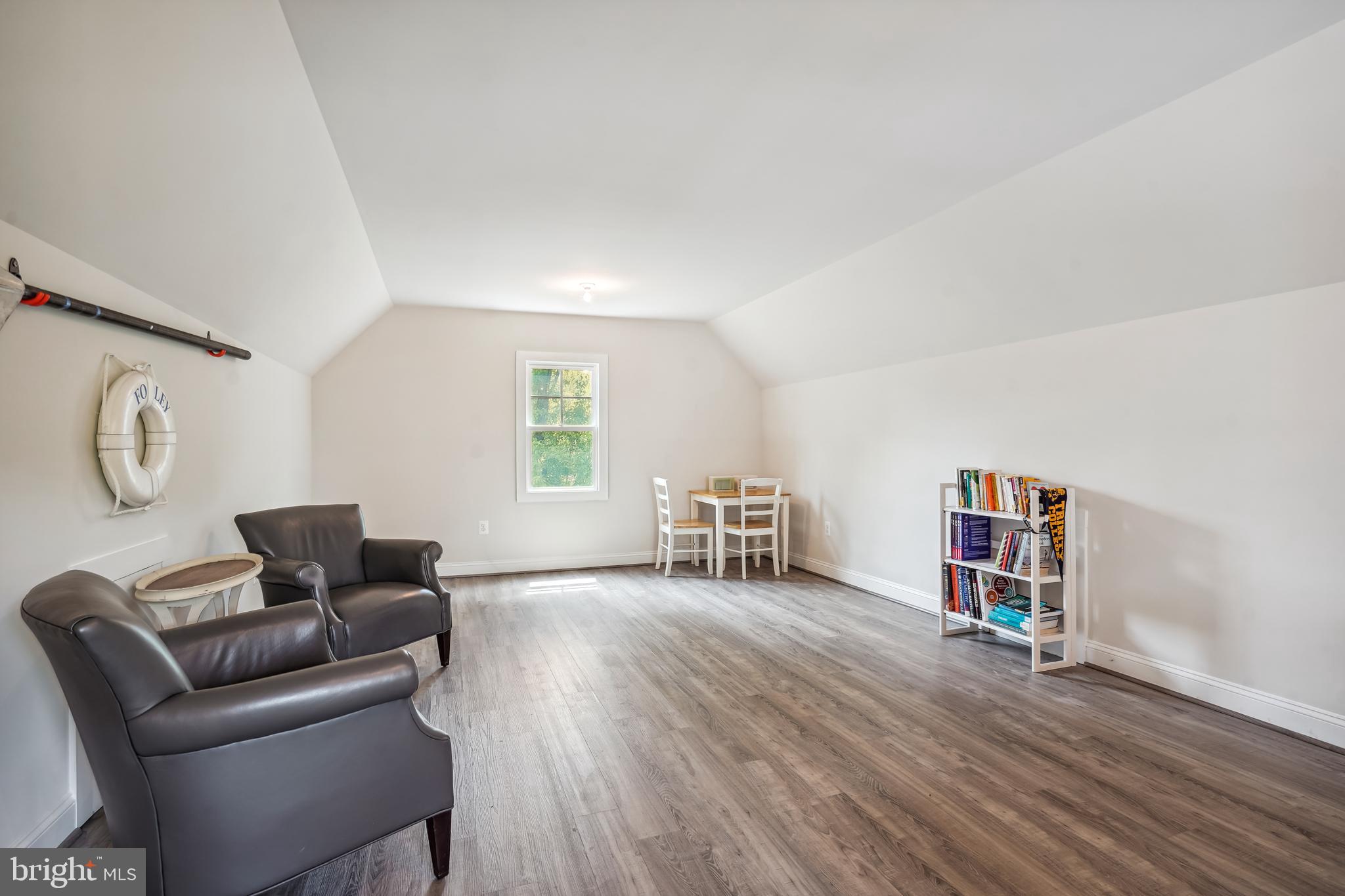 MCLEAN ESTATES - Residential