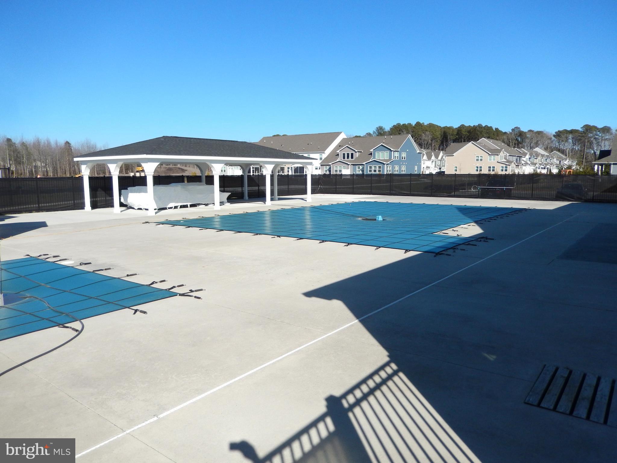 SILVER WOODS - Residential