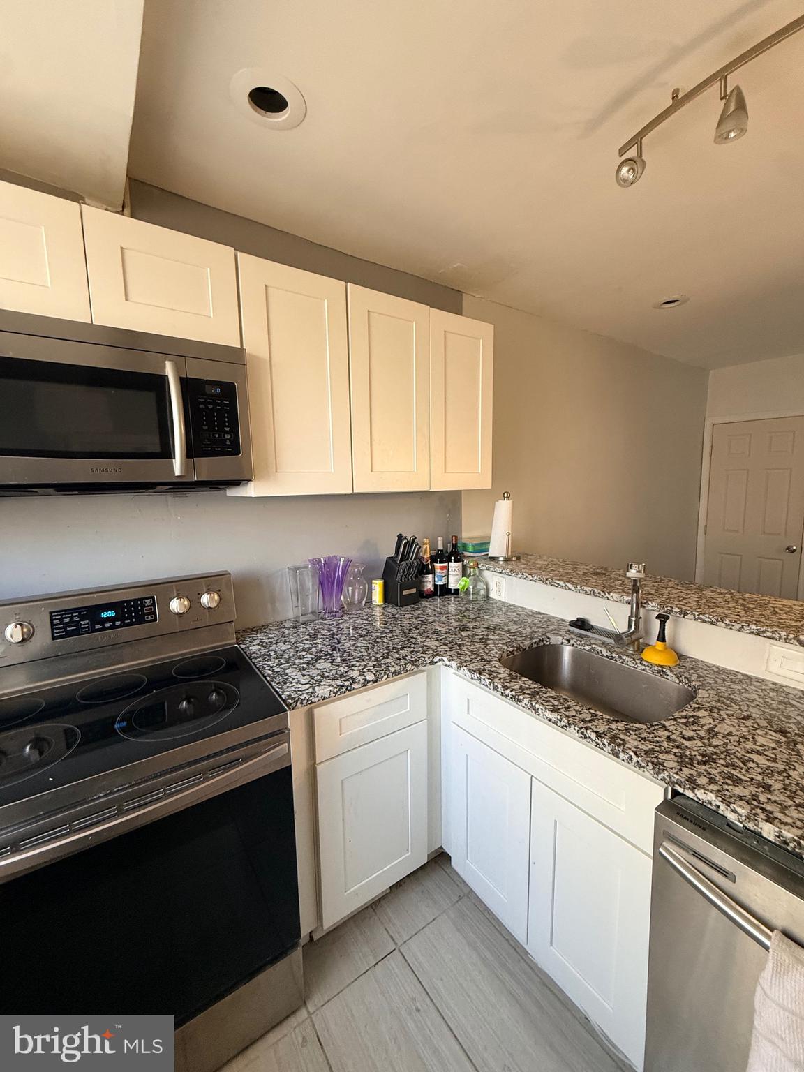 FRANKFORD - Residential