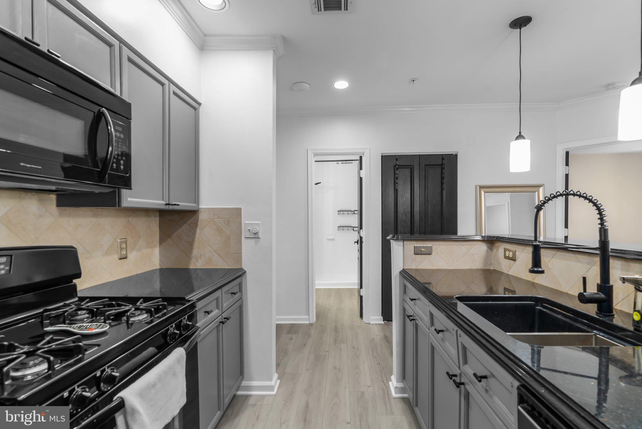 12919 ALTON SQUARE 202