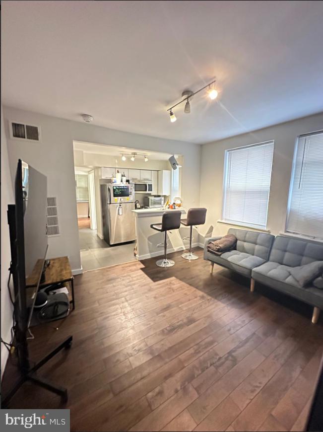 1428 W MASTER STREET