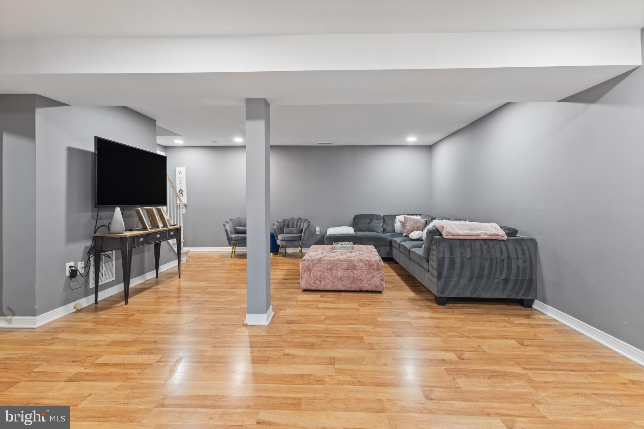 DALE CITY - Residential