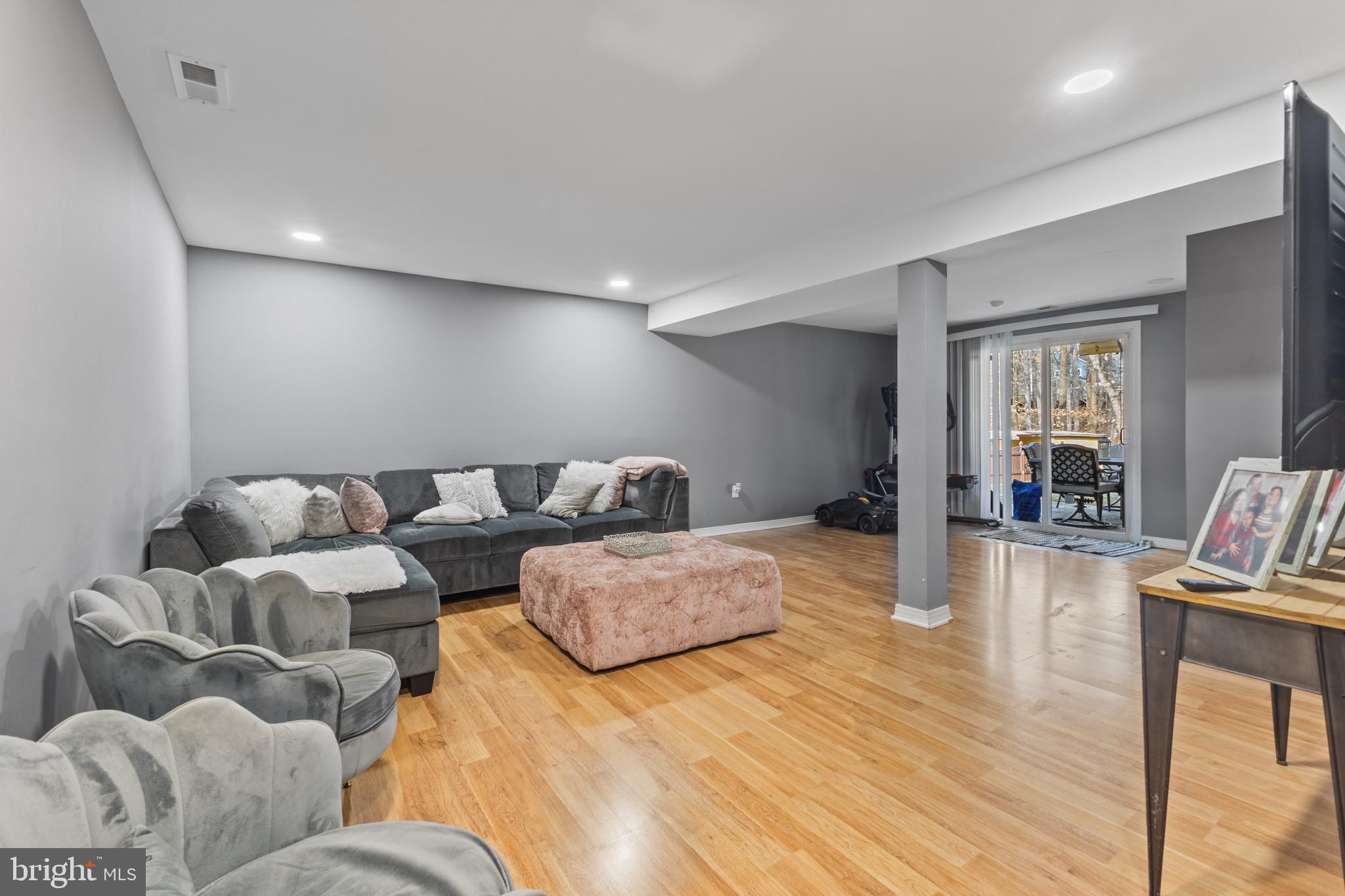 DALE CITY - Residential