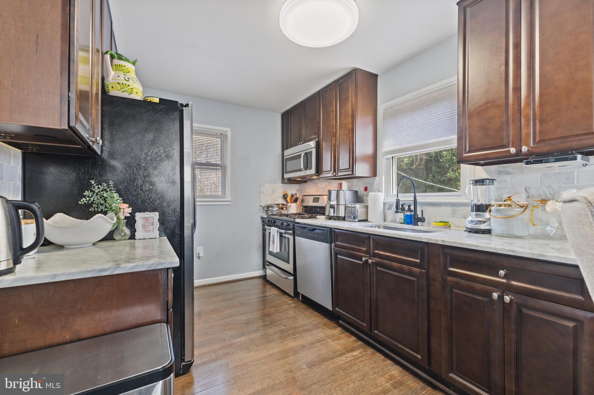 DALE CITY - Residential