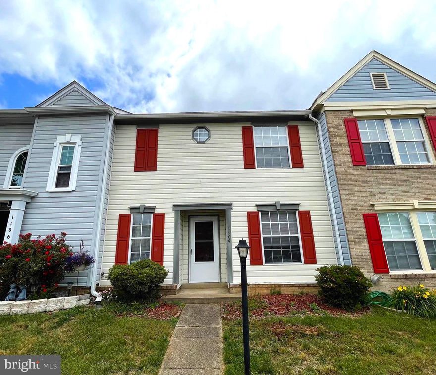 Charming 3 bedroom townhome, minutes from Quantico, 95, Commuter lots & so much more! Large, open living and kitchen area.  Fully fenced yard.  Community has pool!  2 assigned parking spots included.  Home & carpets will be professionally cleaned between tenants.