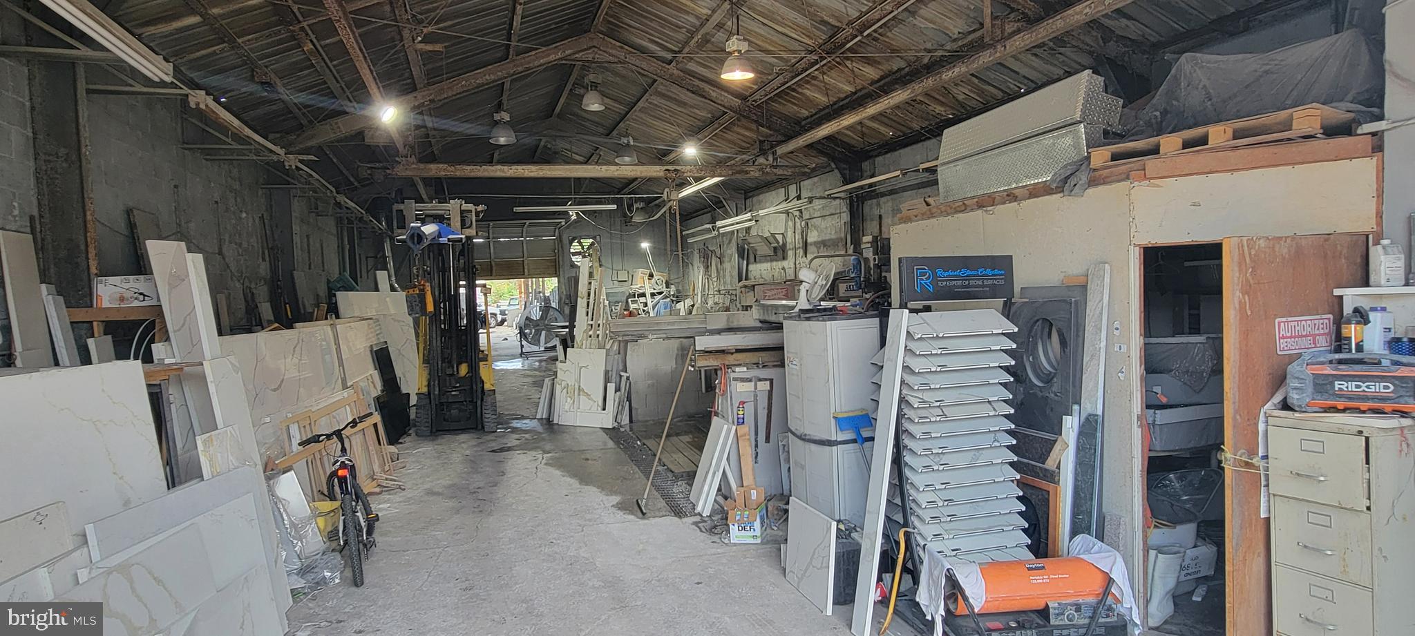 BRIDESBURG - Commercial Sale