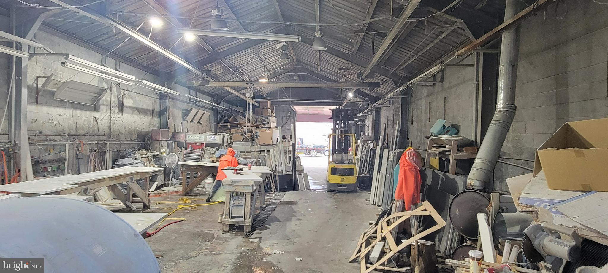 BRIDESBURG - Commercial Sale