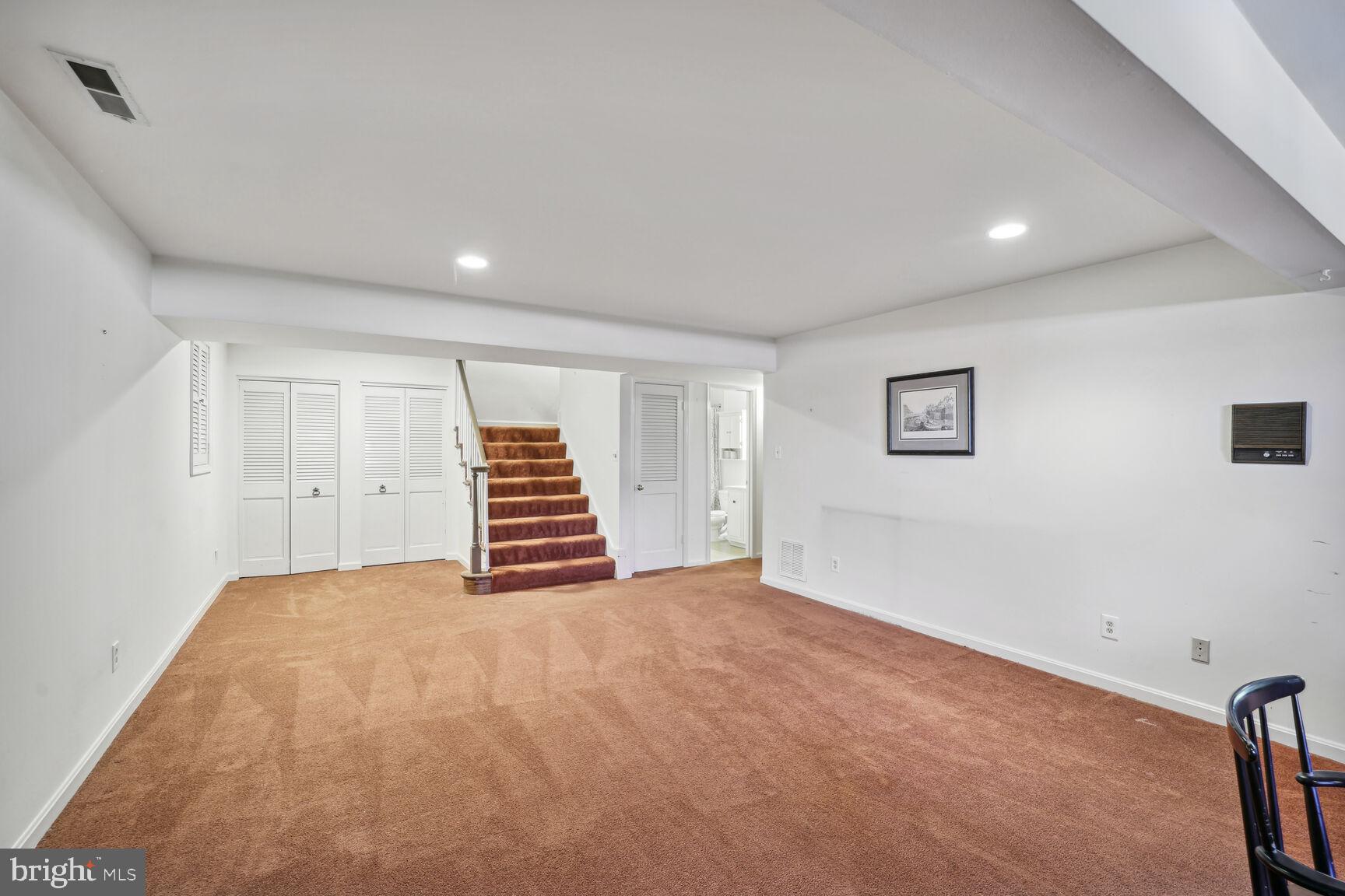 CHAIN BRIDGE FOREST - Residential