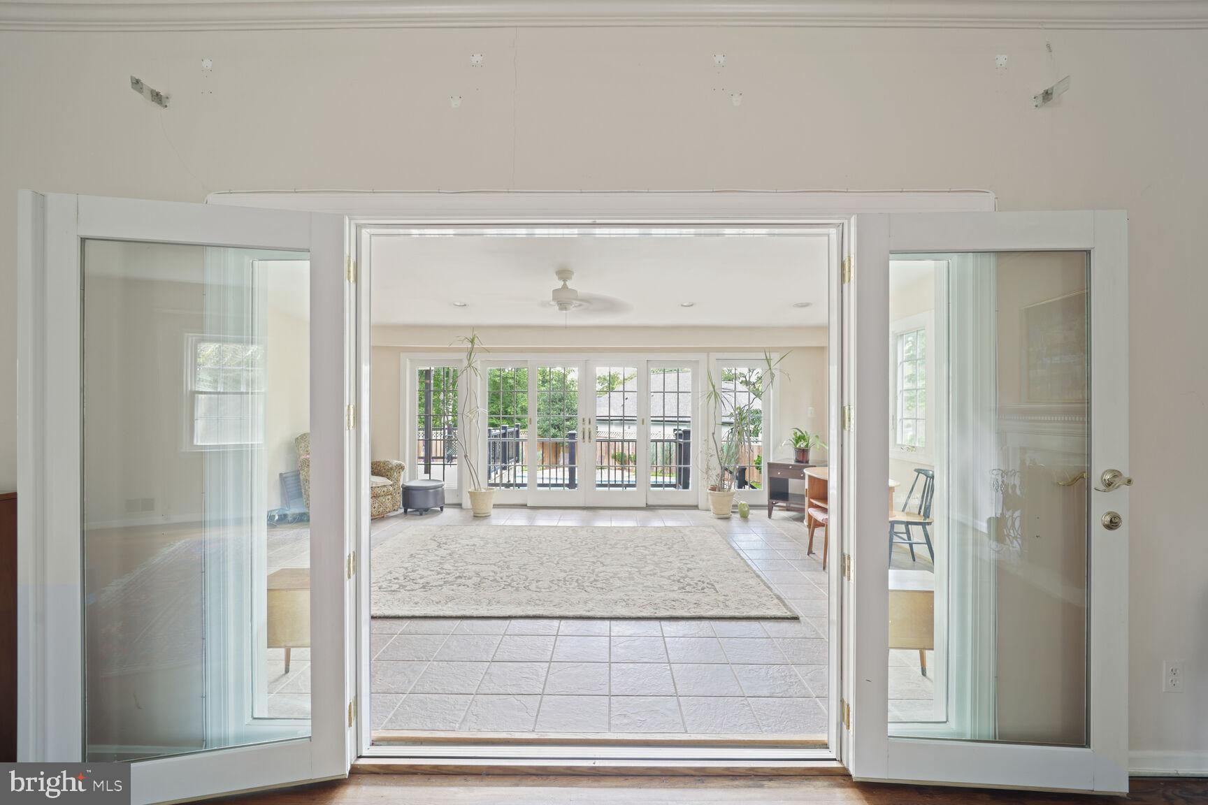 CHAIN BRIDGE FOREST - Residential