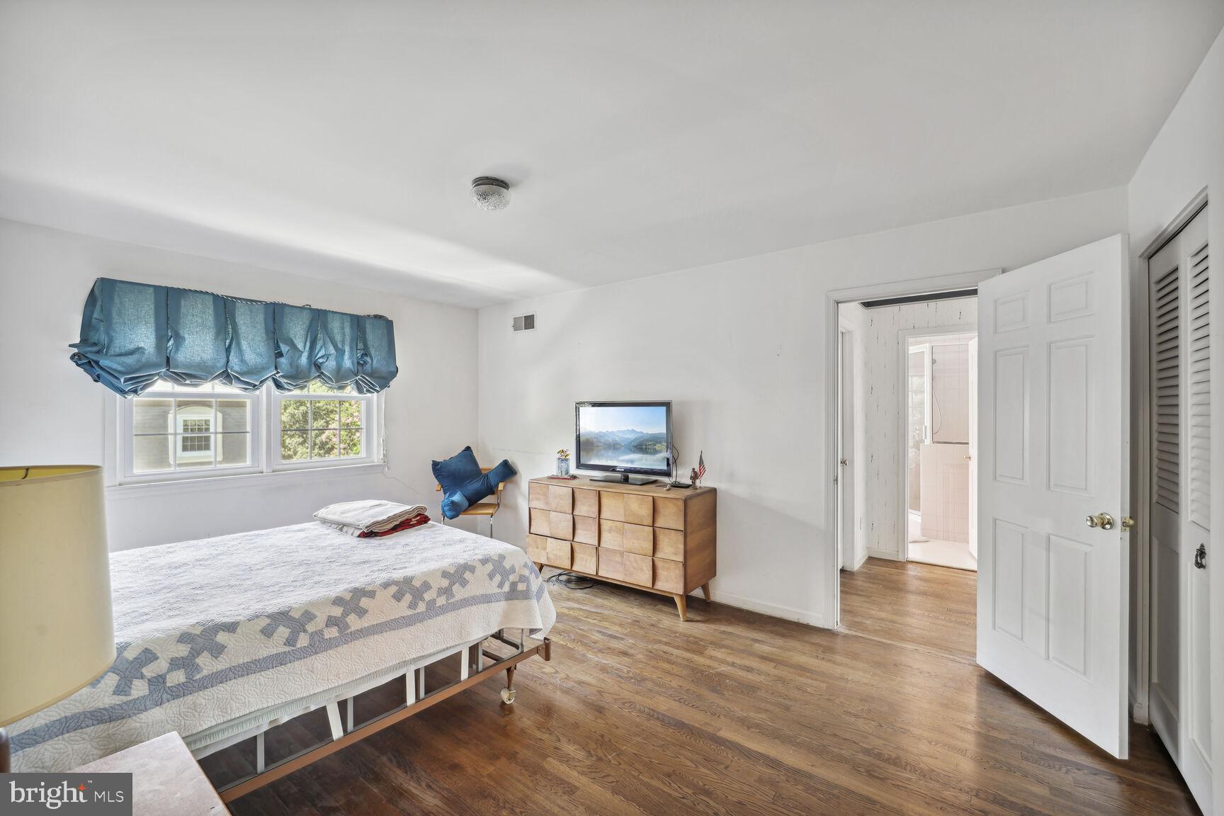 CHAIN BRIDGE FOREST - Residential