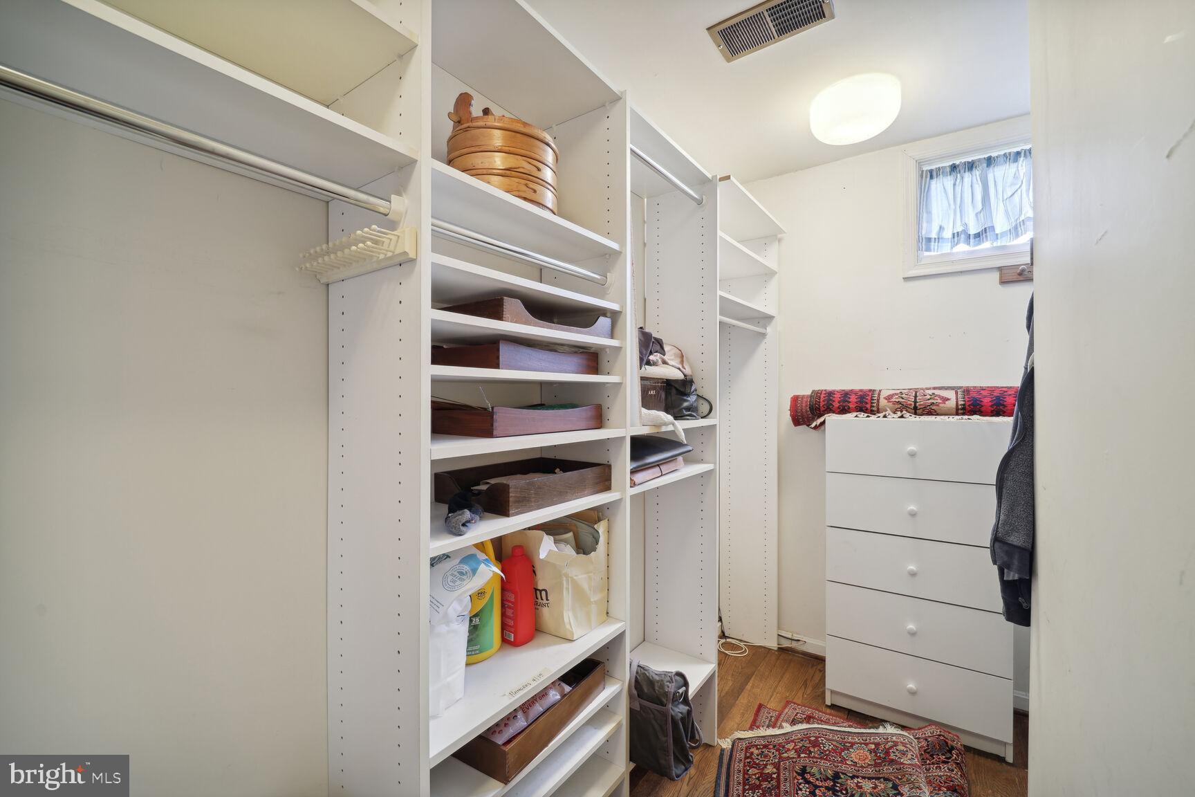 CHAIN BRIDGE FOREST - Residential