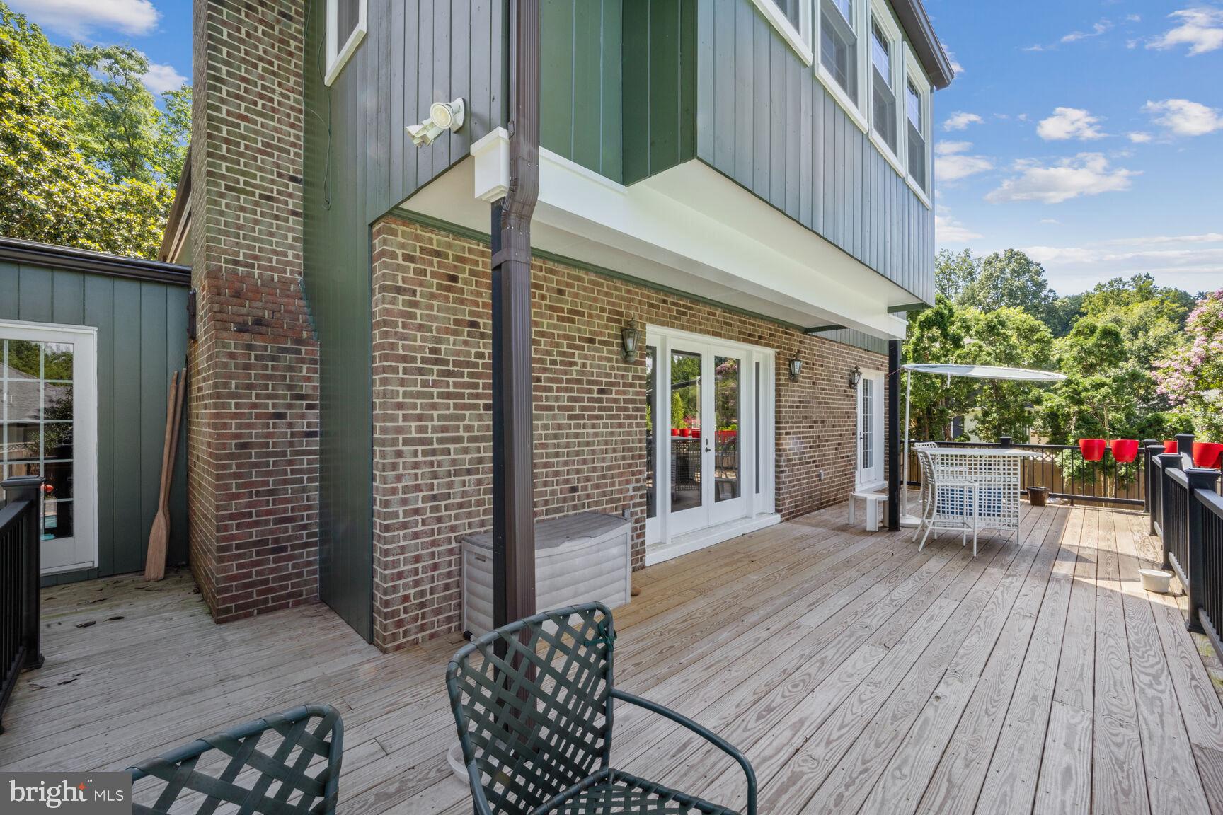 CHAIN BRIDGE FOREST - Residential