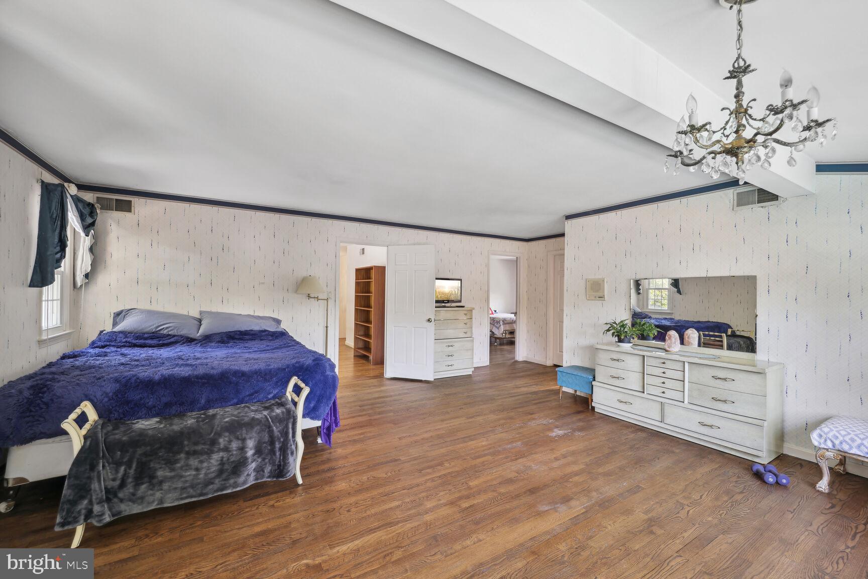 CHAIN BRIDGE FOREST - Residential