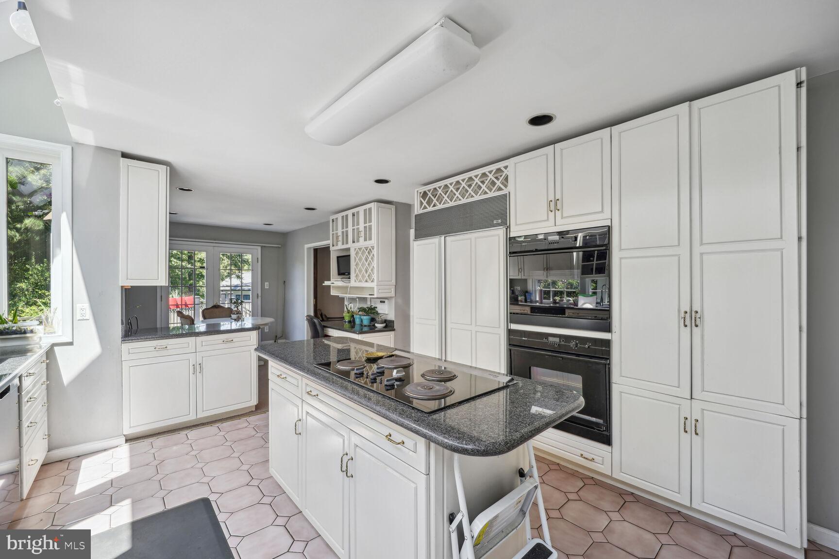 CHAIN BRIDGE FOREST - Residential