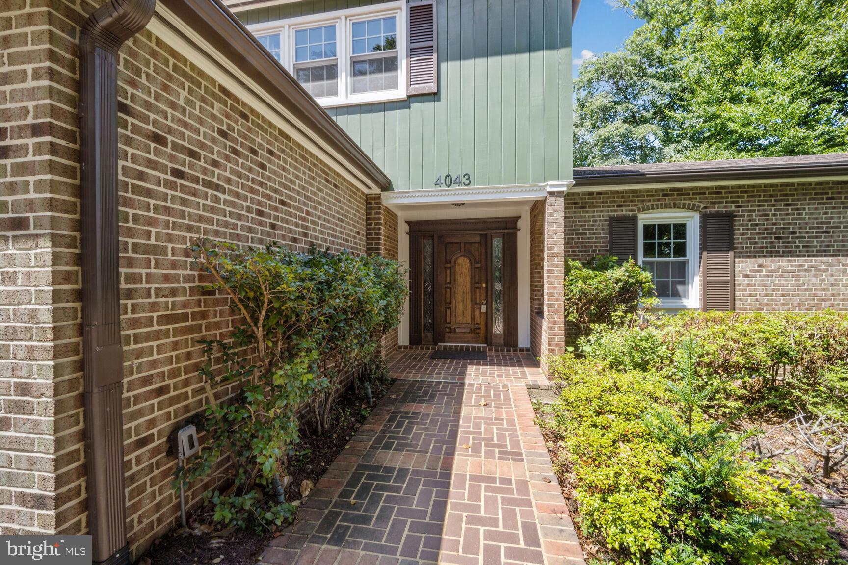 CHAIN BRIDGE FOREST - Residential