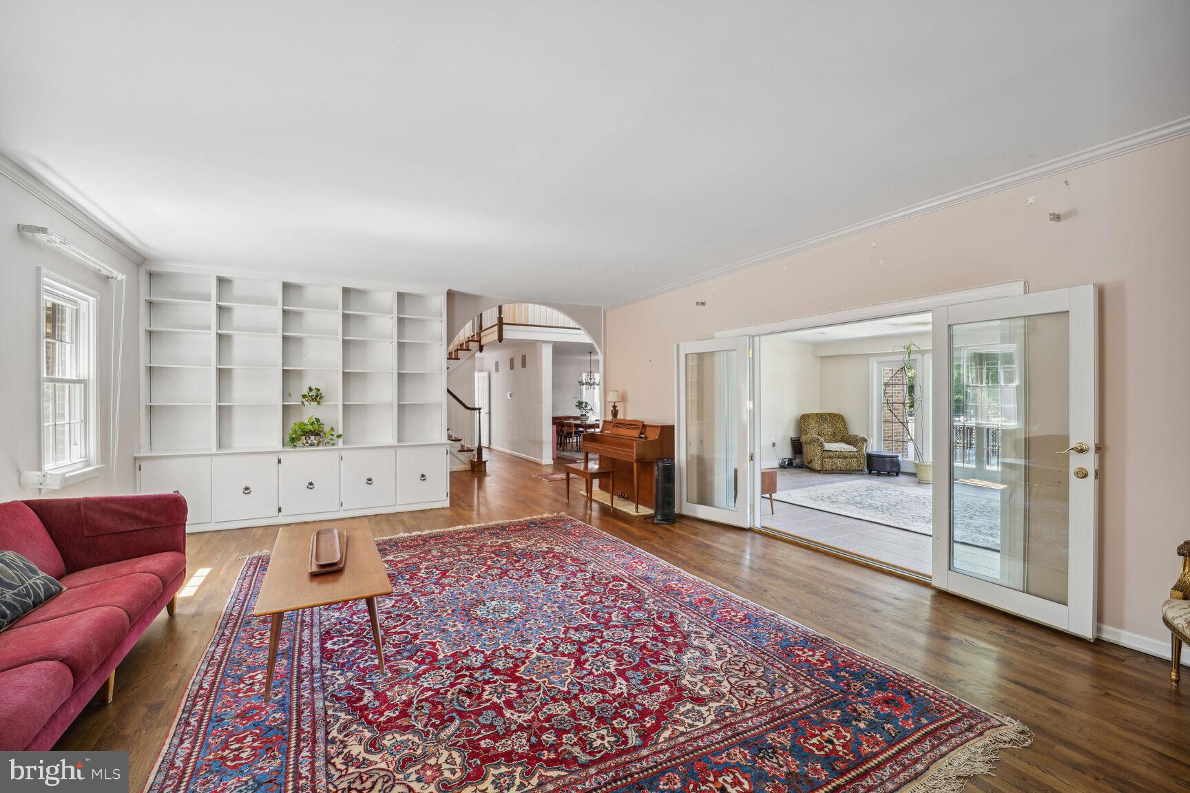 CHAIN BRIDGE FOREST - Residential