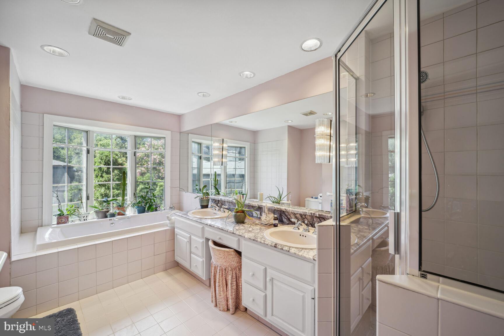 CHAIN BRIDGE FOREST - Residential