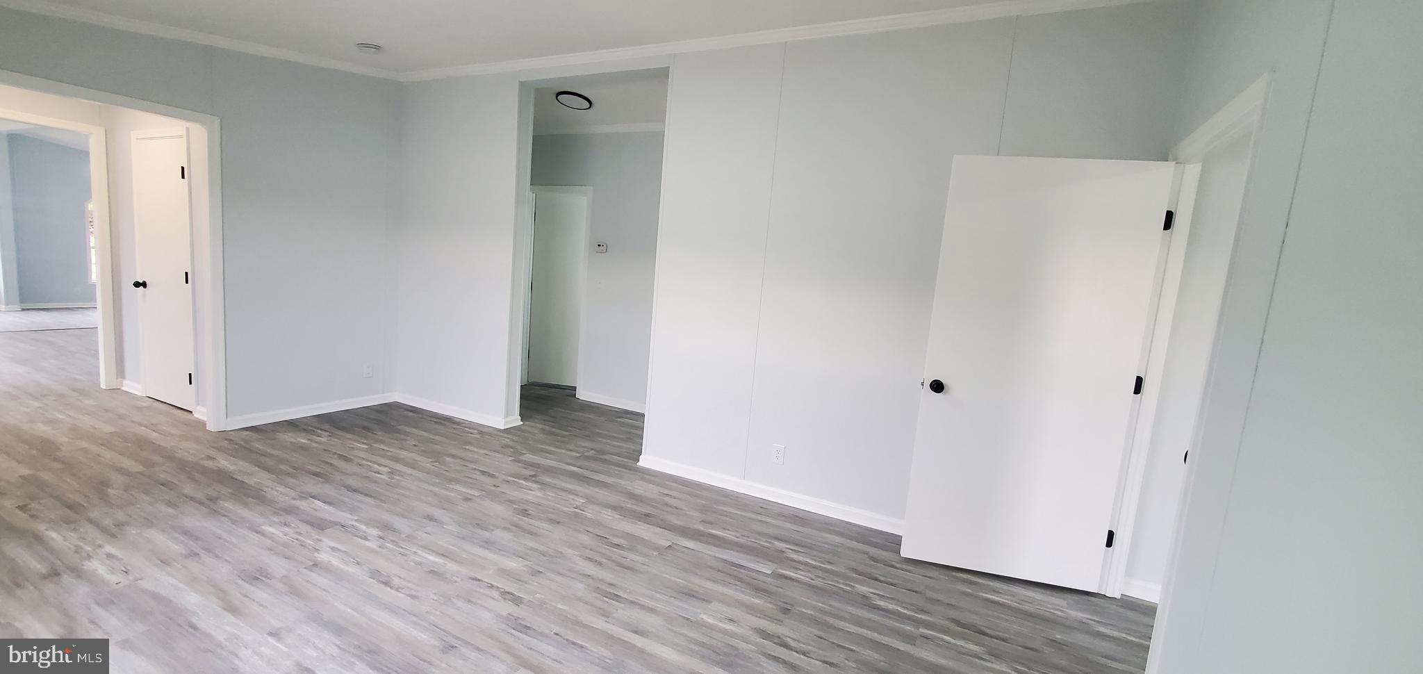 BUSH RIVER MANOR - Residential