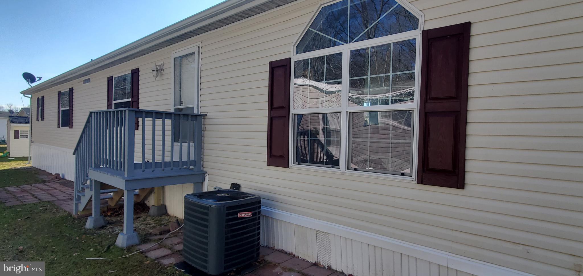 BUSH RIVER MANOR - Residential