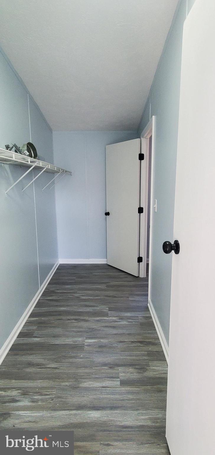 BUSH RIVER MANOR - Residential