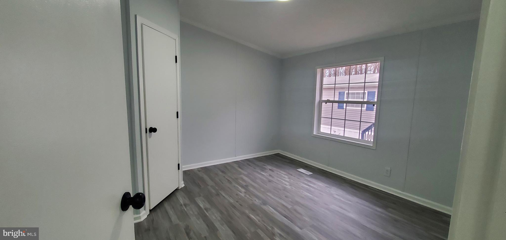 BUSH RIVER MANOR - Residential