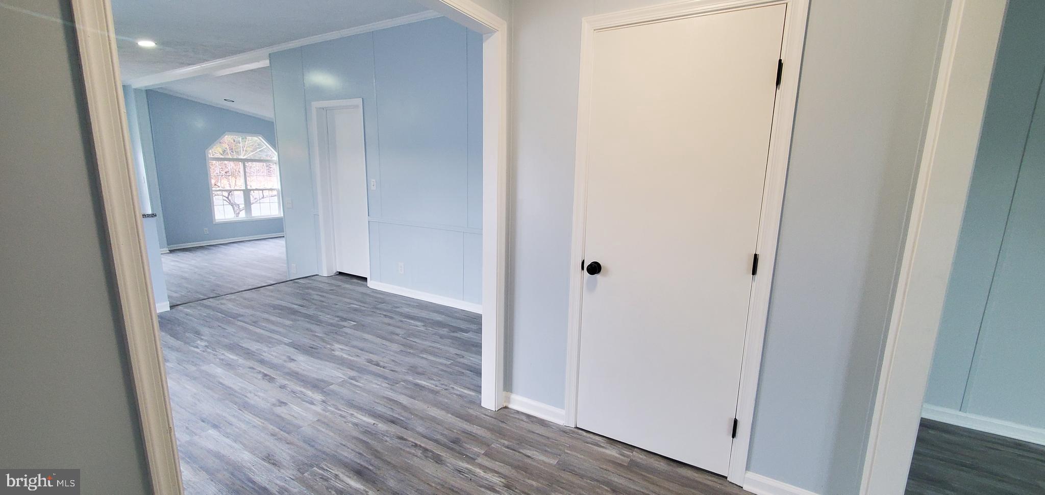 BUSH RIVER MANOR - Residential