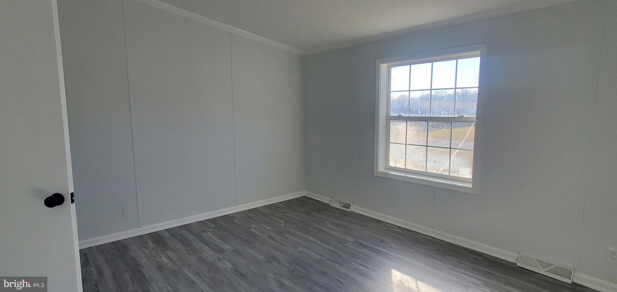 BUSH RIVER MANOR - Residential