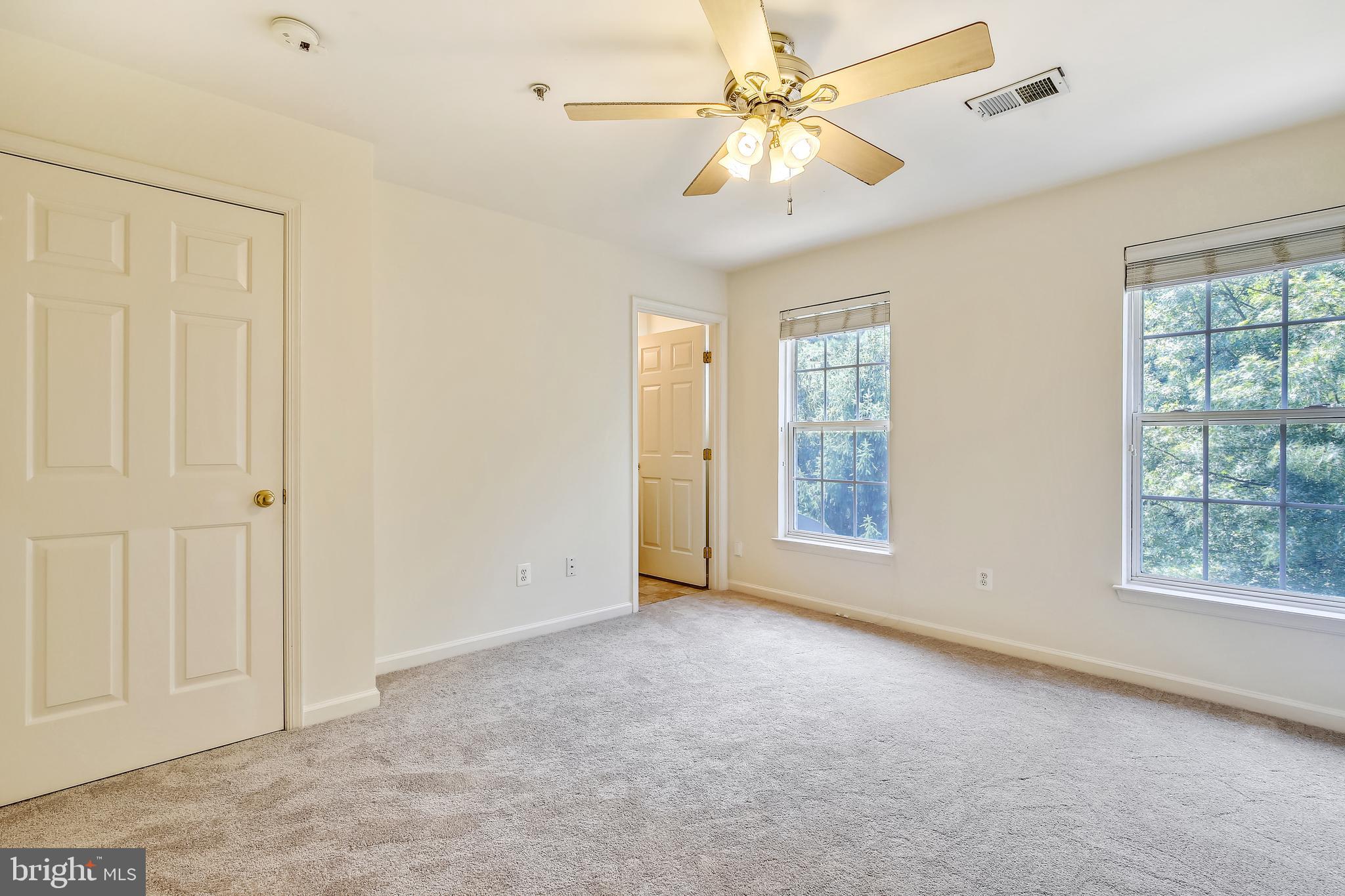 HUNTINGTON GROVE - Residential Lease