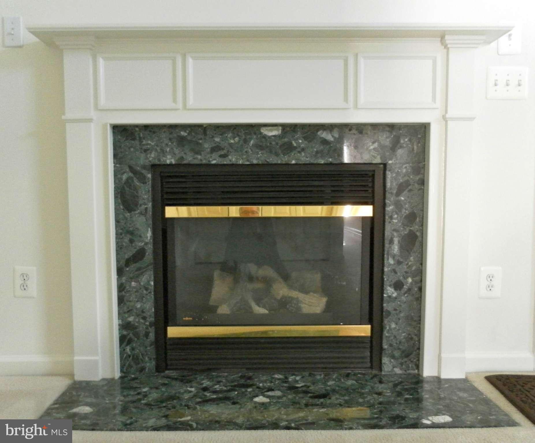 HUNTINGTON GROVE - Residential Lease