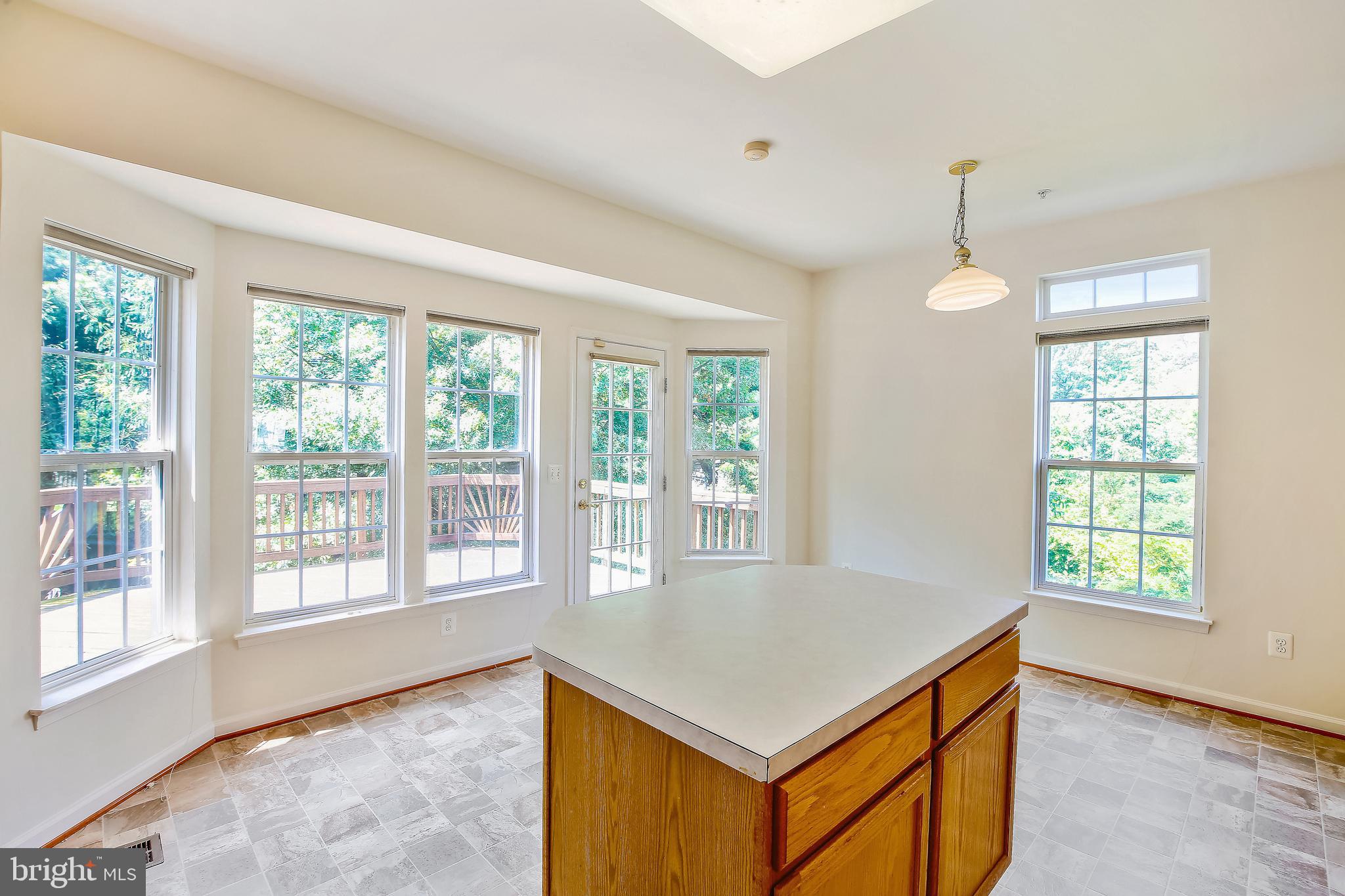 HUNTINGTON GROVE - Residential Lease