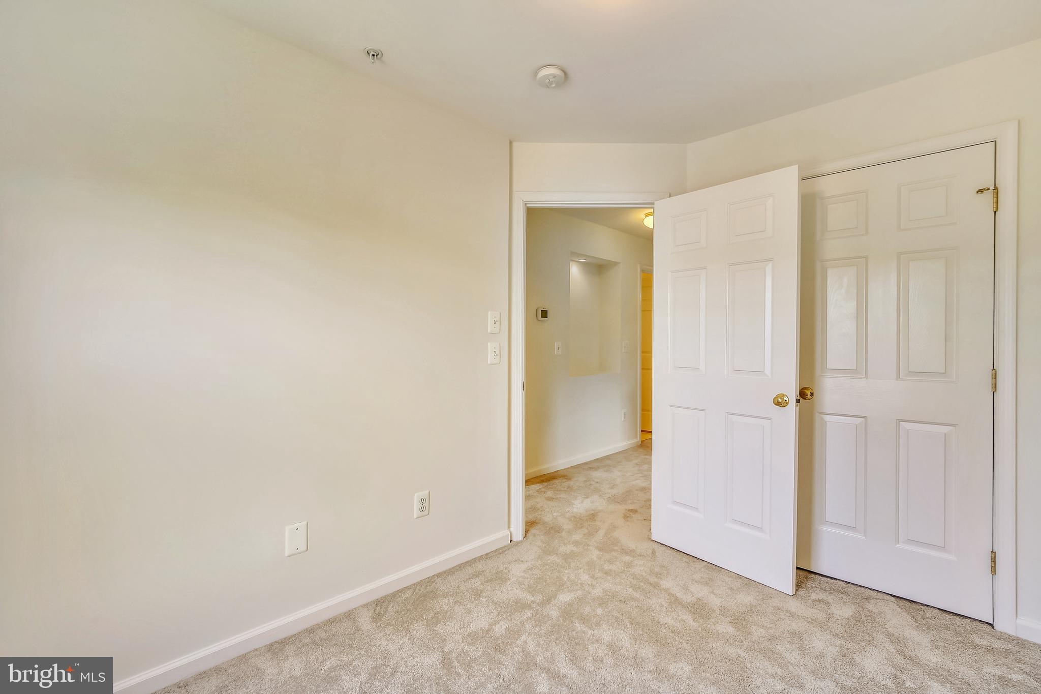 HUNTINGTON GROVE - Residential Lease