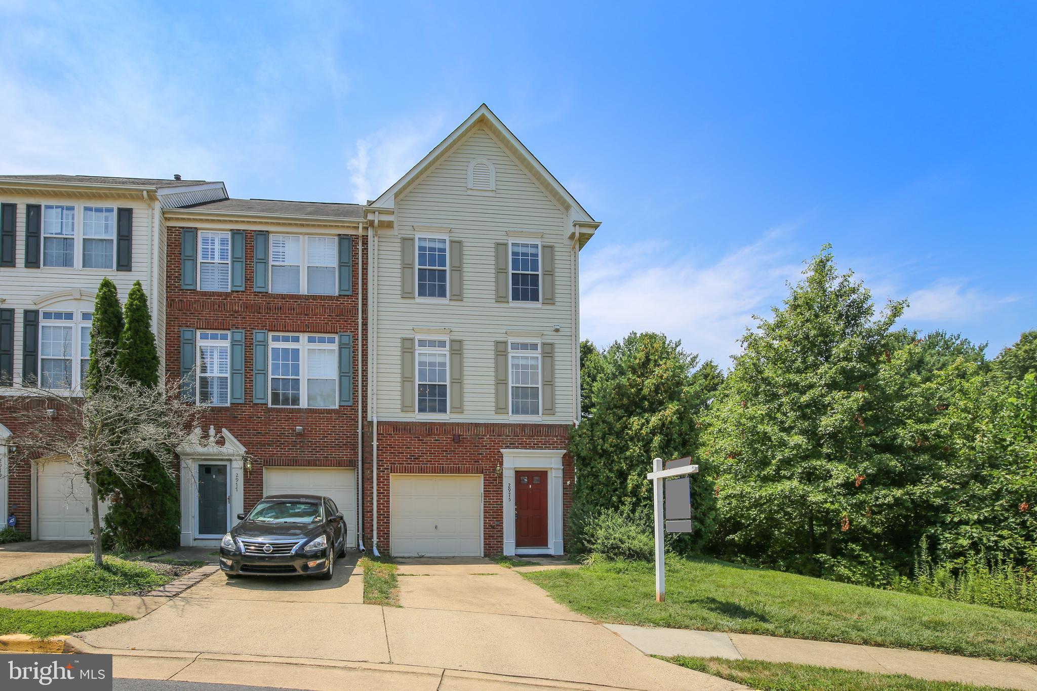 HUNTINGTON GROVE - Residential Lease